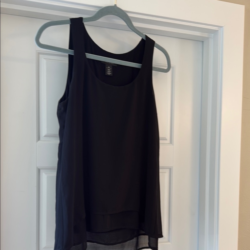 White House Black Market sleevless blouse tank top. Size XS